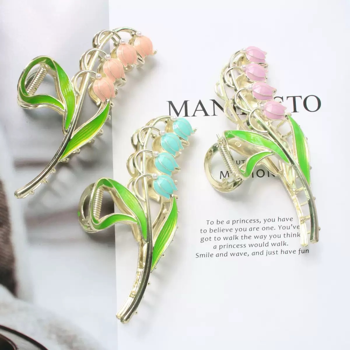 Hi Tech Accessories - Elegante clip de metal con forma