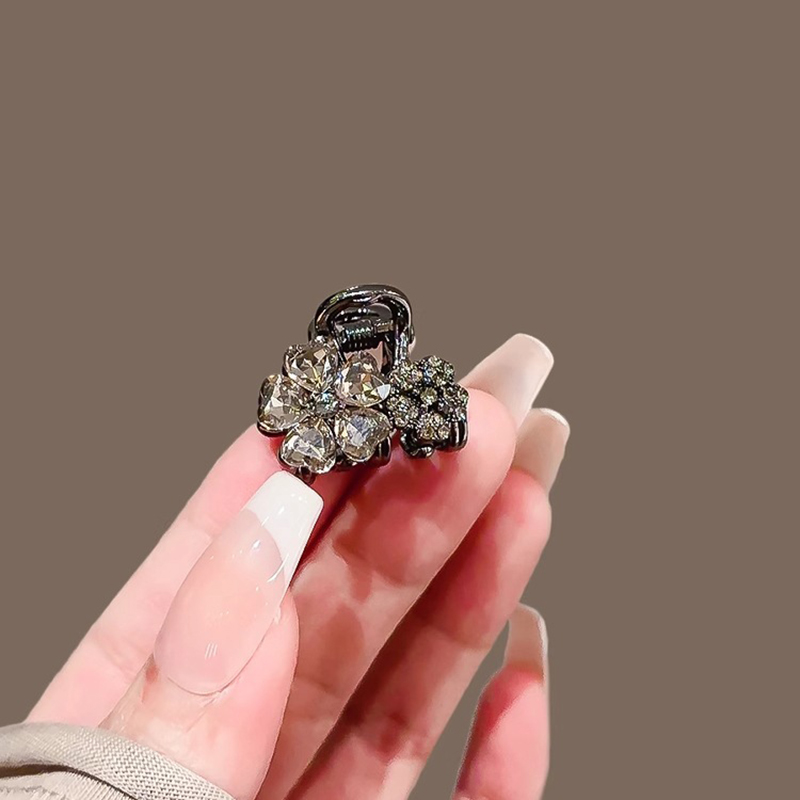 Exquisito flor de diamantes de - Hi Tech Accessories reseña y precio